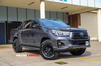 TOYOTA HILUX N80 4WD COVERT MATTE BLACK